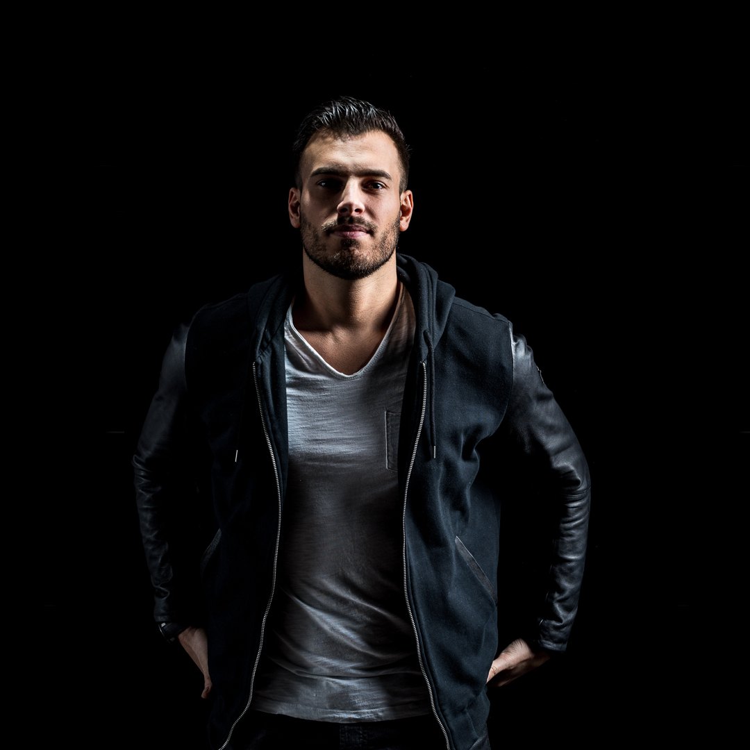MH — DJ and producer, studio portrait